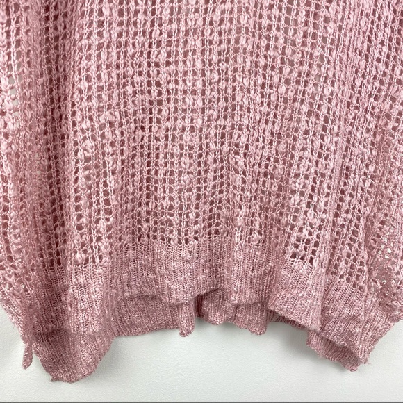 The ZigZag Stripe size Medium Women’s Pink Crochet Short Sleeve Knit Sweater - Picture 3 of 6